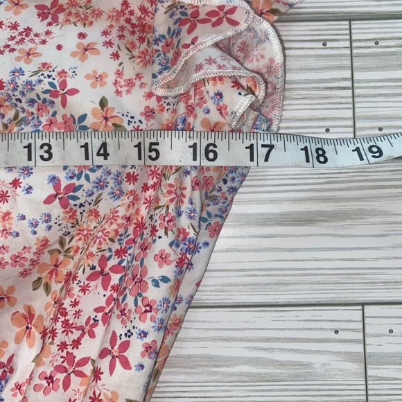 1.STATE Dainty Floral Smocked Blouse - Picture 4 of 8